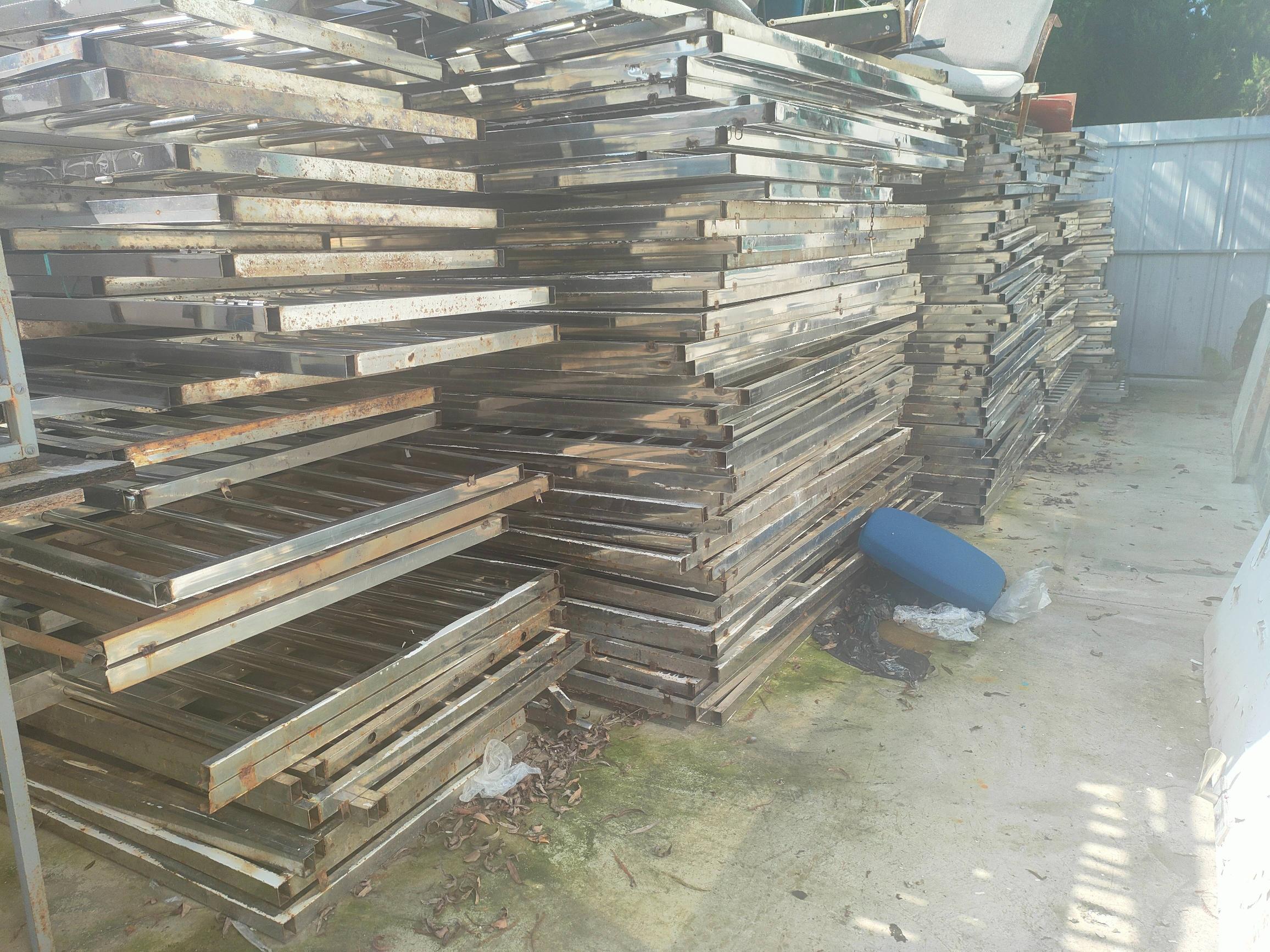 關于江蘇財經職業技術學院不銹鋼防盜窗技術轉讓的公開公告